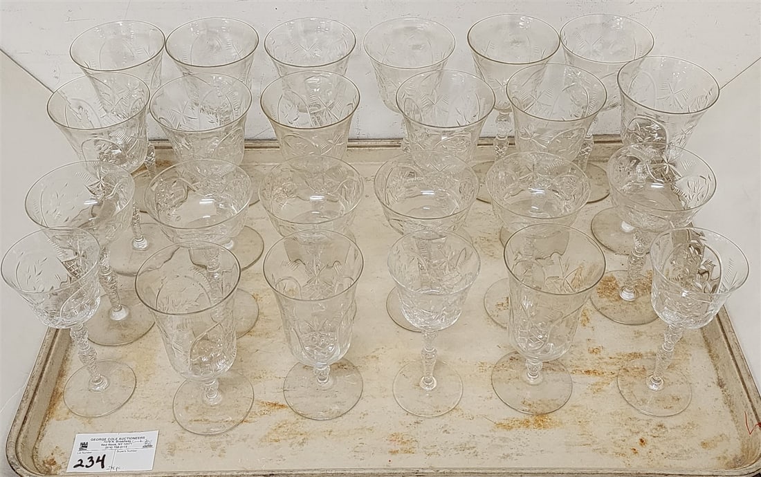 Tray 24 Pc Cut Stemware (1 of 4)