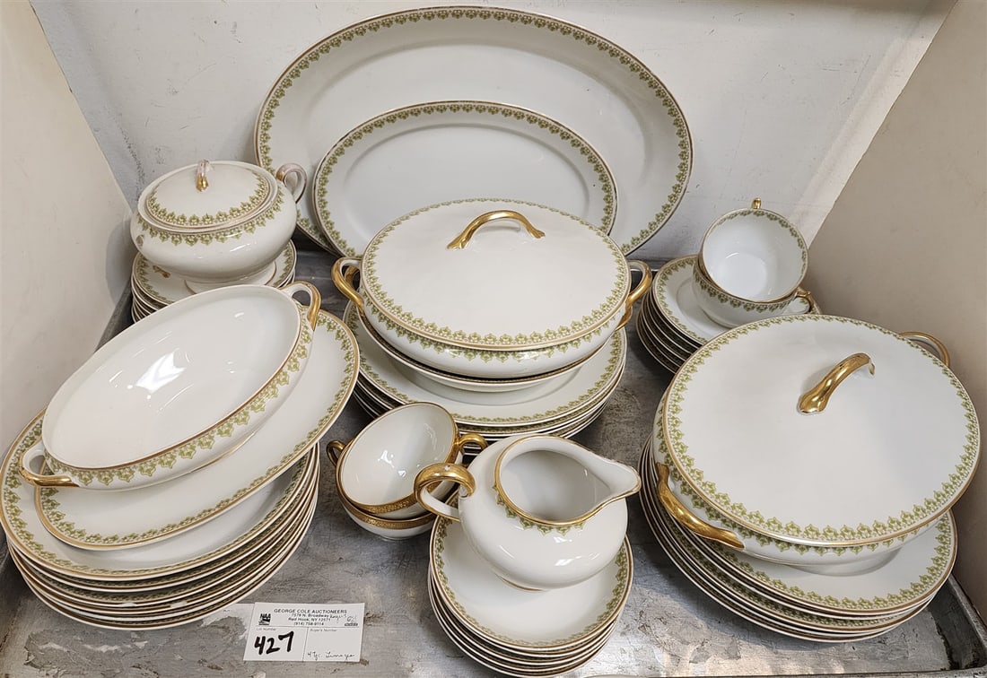 Tray 47 Pc Limoges Dinner Service (1 of 5)