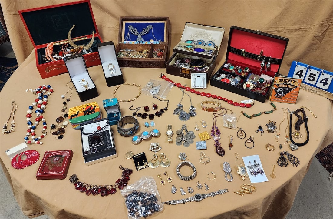 Bx Costume Jewelry: Bx Costume Jewelry