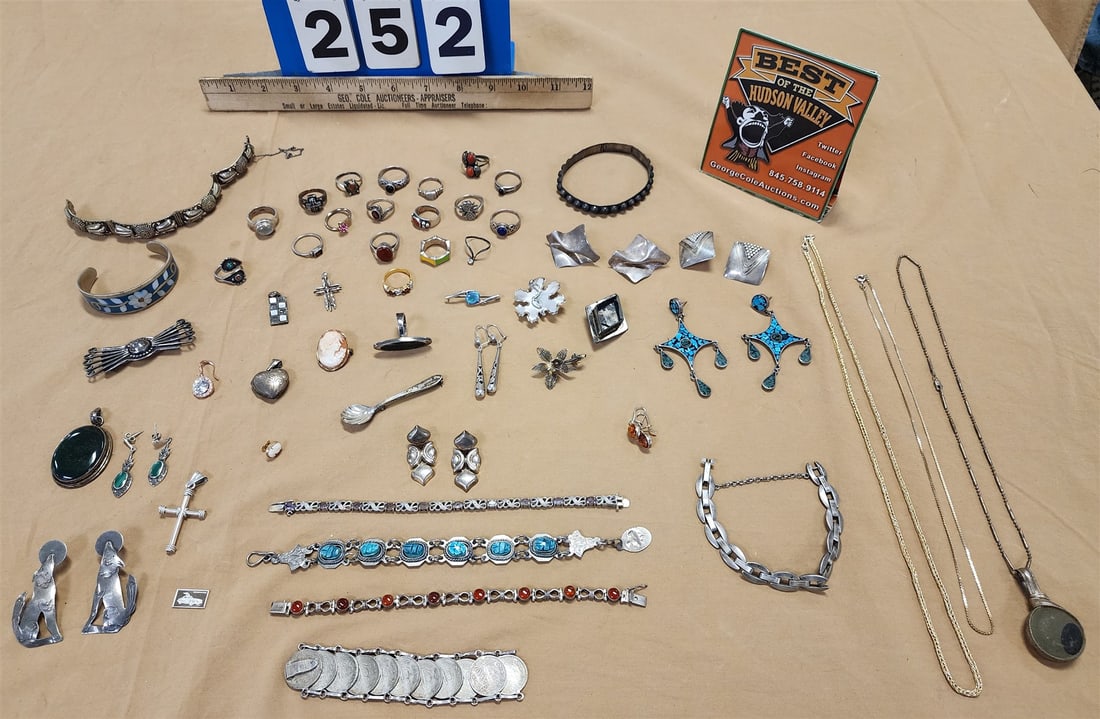 Lot Sterling Jewelry 12.77 Ozt: Lot Sterling Jewelry 12.77 Ozt