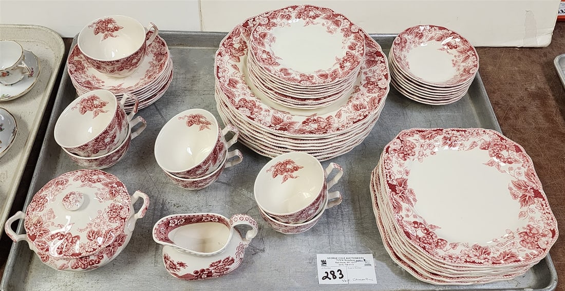 Tray 56 Pc Johnson Bros "Strawberry Fair" Dinner Service (1 of 3)