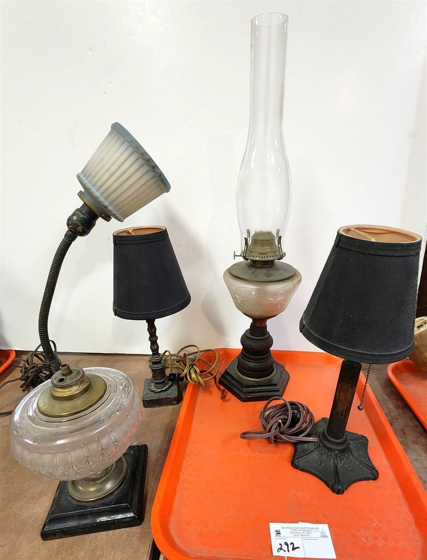 Tray Oil Lamps, Eagle Goose Neck Lamp (1 of 2)