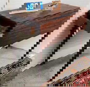 C1920 hepplewhite Pembroke Drop Leaf Table 29"H X 32"L X 20 1/2"W Closed