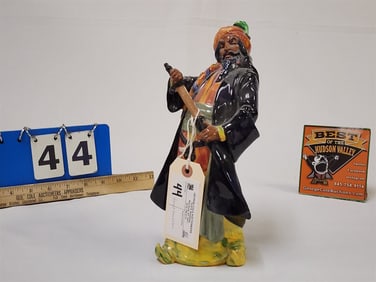 Royal Doulton Figurine Blue Beard 10 1/2"