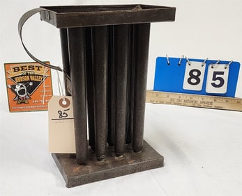 8 Candle Mold 9 1/4"H X 6"W X 4"D