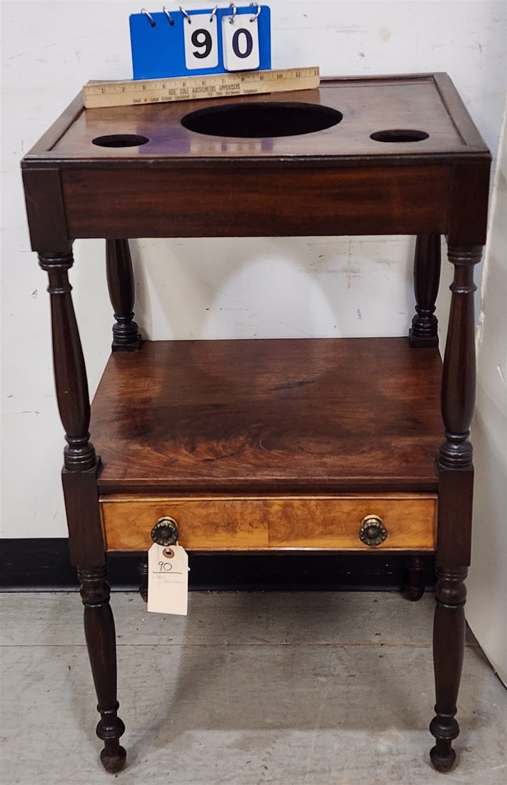Sheraton C1820 Mahog 1 Drawer Wash Stand 33 1/2"H X 19"W X 16"D: Sheraton C1820 Mahog 1 Drawer Wash Stand 33 1/2"H X 19"W X 16"D