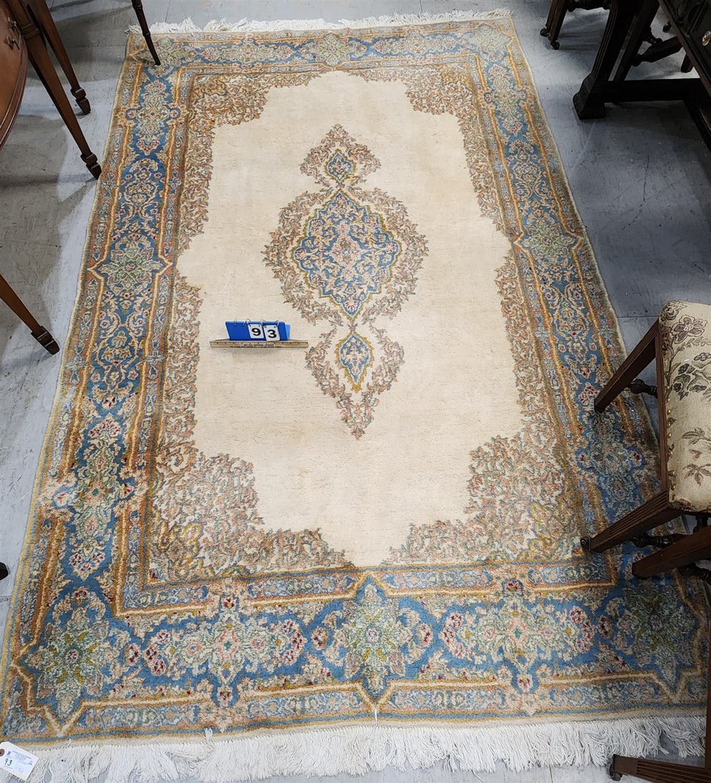 Kerman 5' 7 1/2" X 9'8": Kerman 5' 7 1/2" X 9'8"