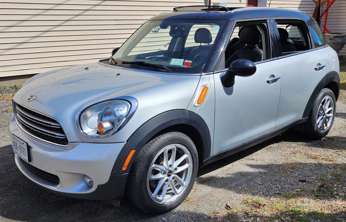 2015 Mini Cooper W/ 52,626 Miles vin #wmwzb3c59fwr46188 5 pas. Suburban  very low milegage in great (1 of 10)