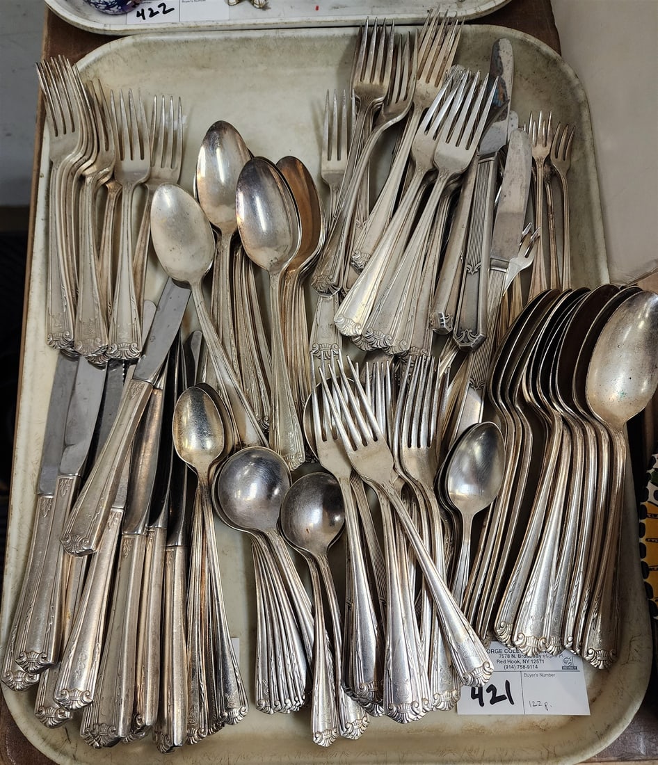Tray 122 Pc Silverplate Flatware Set (1 of 3)