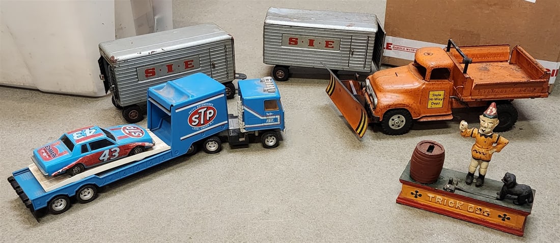 Bx- Toy Vehicles State Hi Way Dept Hydraulic Dump Truck, Petty Enterprises S + P Car Transport, Etc,: Bx- Toy Vehicles State Hi Way Dept Hydraulic Dump Truck, Petty Enterprises S + P Car Transport, Etc, Cast Iron Trick Dog Mechanical Bank