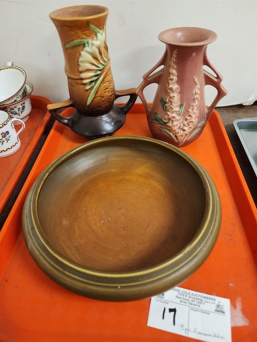 Tray Pottery - 2 Roseville Vases Fressia 119-7" + Fox Glove 44-6", Rozane Bowl 8 1/2" Diam (1 of 2)