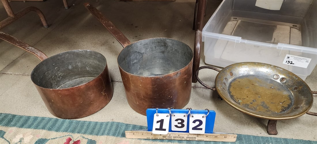 Tub 2 Copper Pots + Brass Footed Compote (1 of 3)