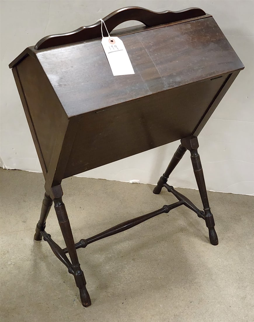 Mahog Sewing  Stand 27"H X 18"W X 11 1/2"D (1 of 4)