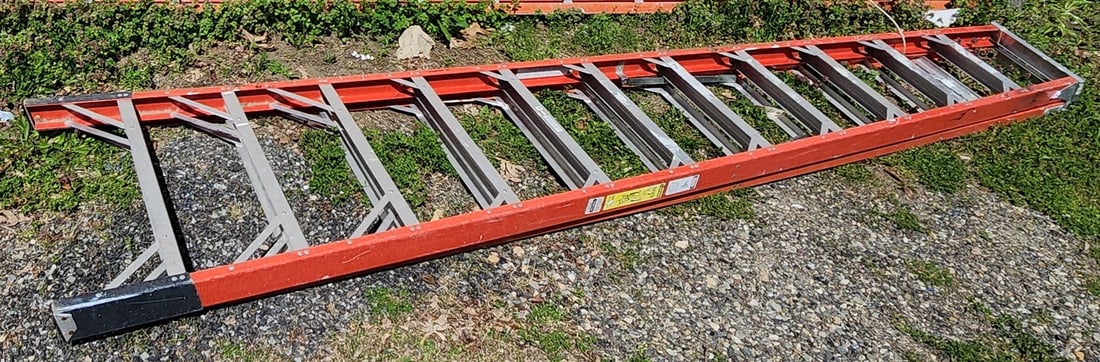 A Frame 12' Ladder Type 1AA (1 of 3)