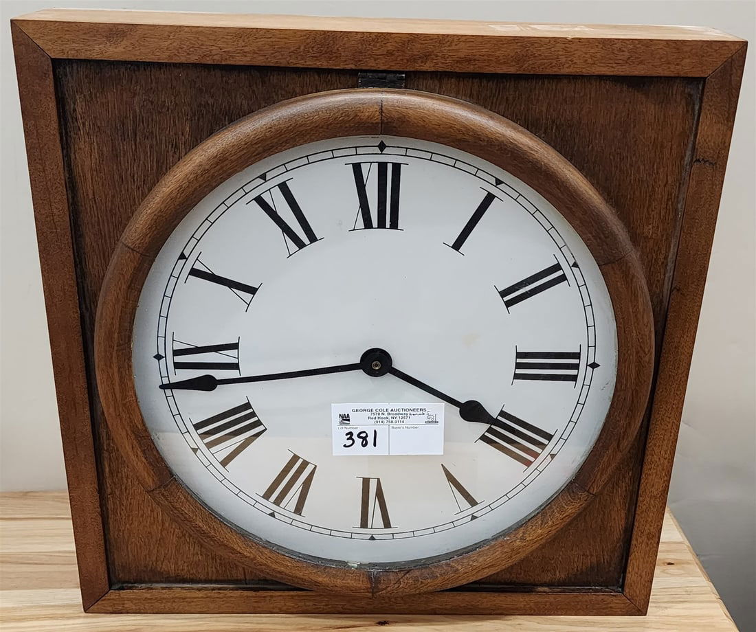 Mahog Case Wall Clock- Battery 16" Sq: Mahog Case Wall Clock- Battery 16" Sq