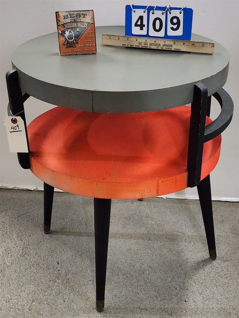 Mid Century 2 Tier Stand 25"H X 22" Diam: Mid Century 2 Tier Stand 25"H X 22" Diam