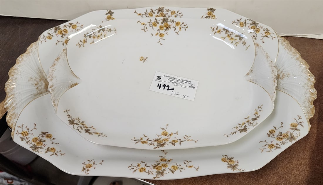 Lot 2 Limoges Platters 18" X 12" + 13 1/2" X 9 1/2": Lot 2 Limoges Platters 18" X 12" + 13 1/2" X 9 1/2"