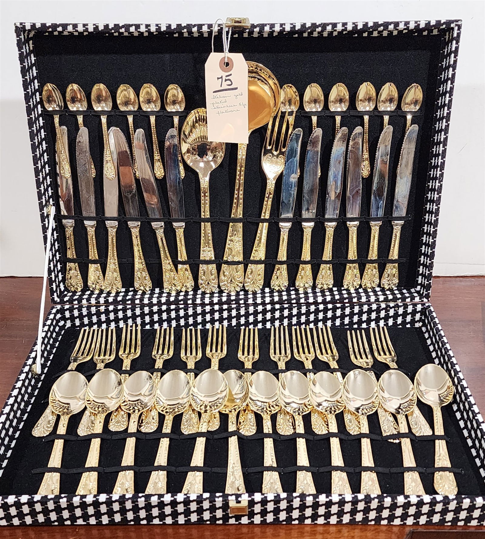 Bx'd Gold Plated Stainless Italian Flatware 51 Pc (1 of 5)