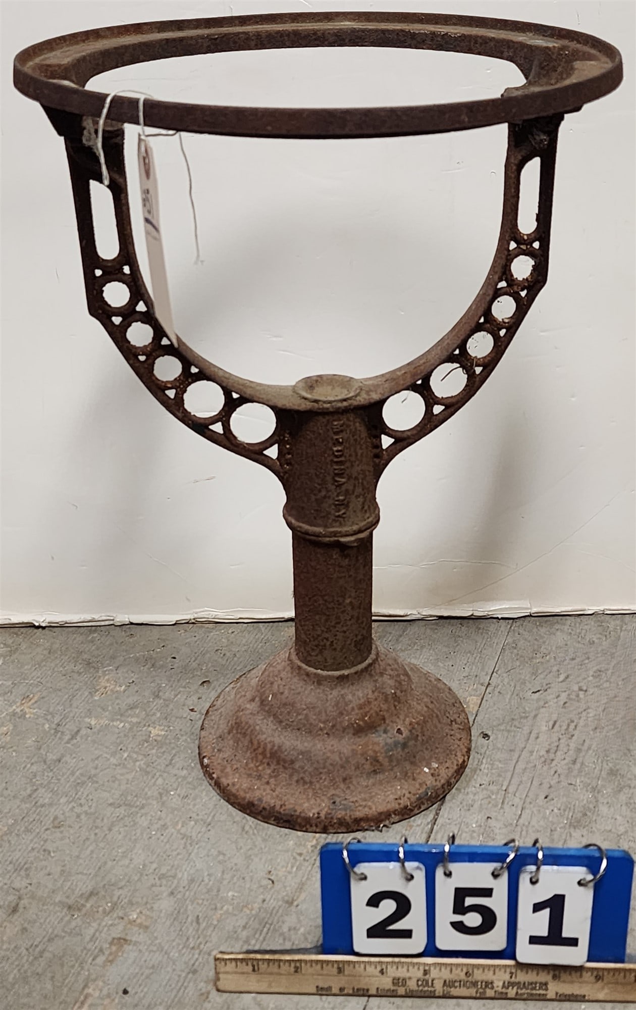 Cast Iron Bird Bath Stand 9 1/2"H X 13 1/2" Diam (1 of 2)
