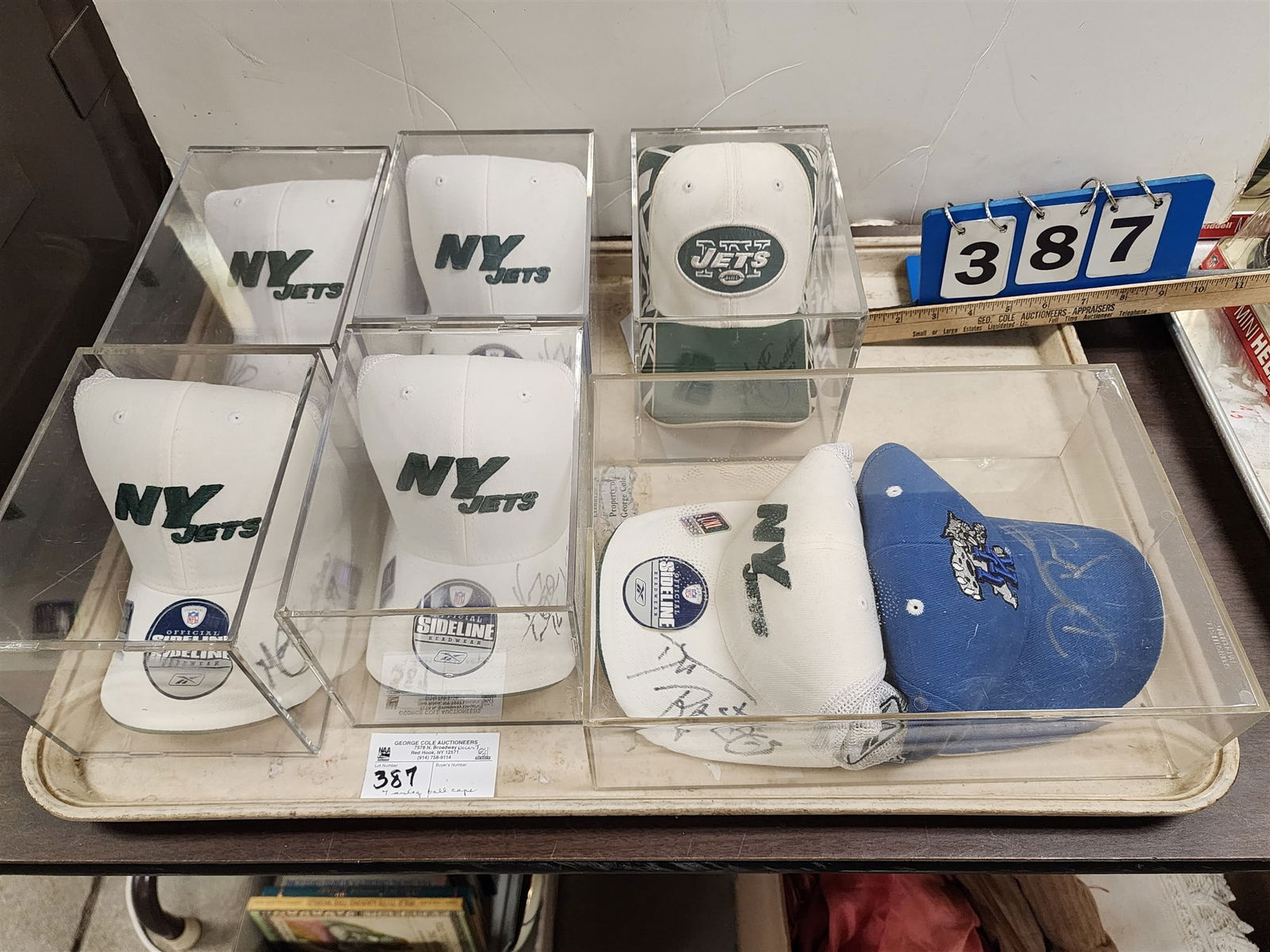 Tray 7 Autog Baseball Caps Incl Mark Gastineau, Vinny Testaverde Chad Pennington (1 of 6)