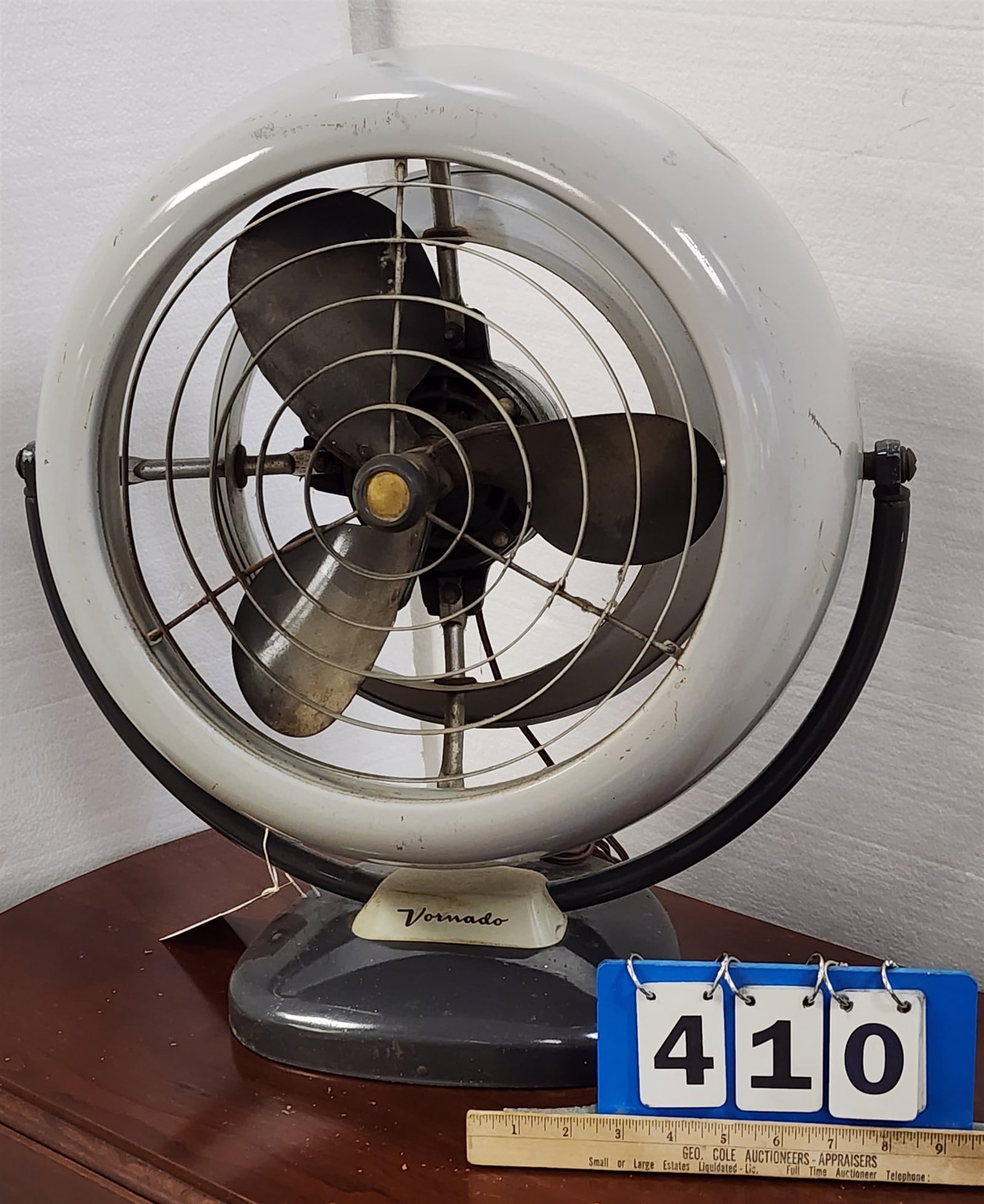 Vintage Vernado Fan 20"H X 18"W: Vintage Vernado Fan 20"H X 18"W