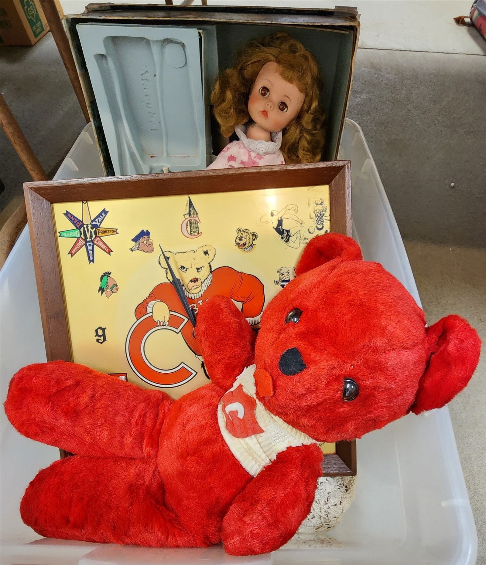 Tub Alexander Marybel Nurse Doll + Dolly's Nurse Kit By Hasbro, Big Red 1971 Ivy League Clock +: Tub Alexander Marybel Nurse Doll + Dolly's Nurse Kit By Hasbro, Big Red 1971 Ivy League Clock + Bear, Crochet Spread