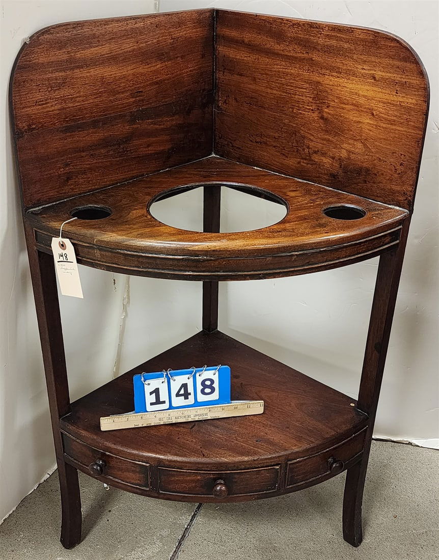 Hepplewhite C1820 Corner Washstand 40 1/2"H X 25"W X 16 1/2"D: Hepplewhite C1820 Corner Washstand 40 1/2"H X 25"W X 16 1/2"D