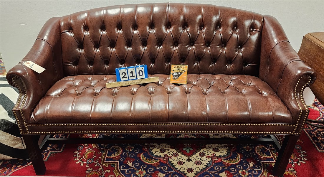 Regency Leather Inc Nauga Tufted Brown Settee 33"H X 58" W X 18 1/2"D: Regency Leather Inc Nauga Tufted Brown Settee 33"H X 58" W X 18 1/2"D