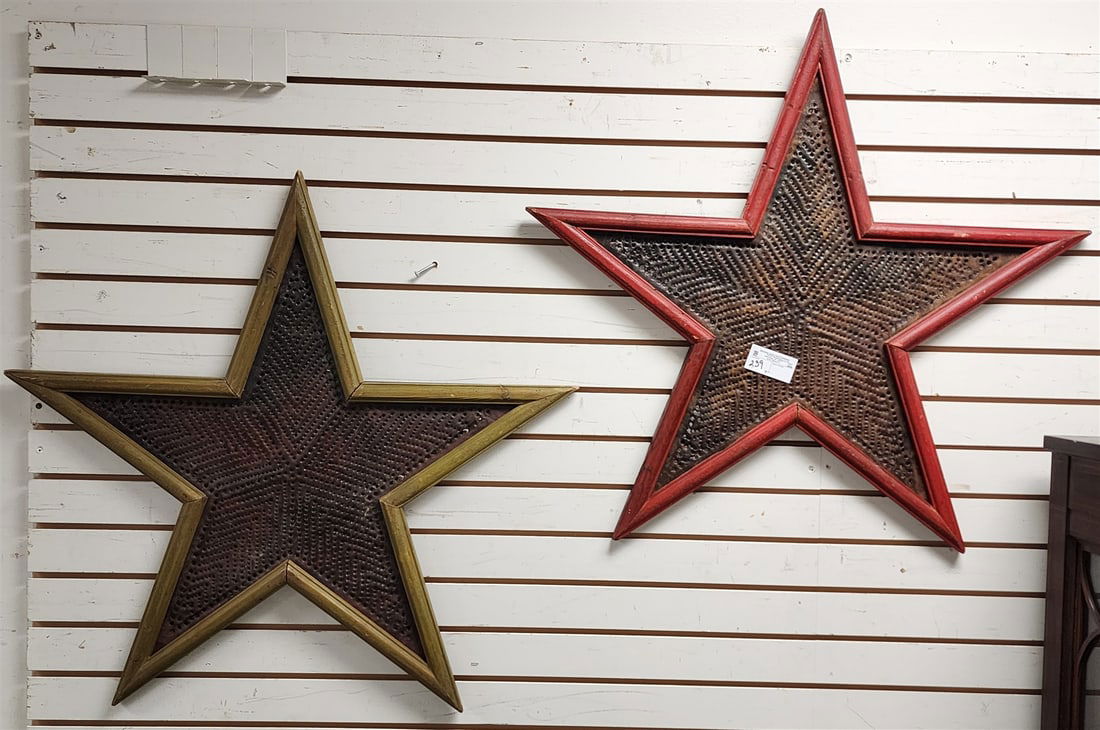 Pr Pierced Tin Framed Stars 32" Diam (1 of 11)
