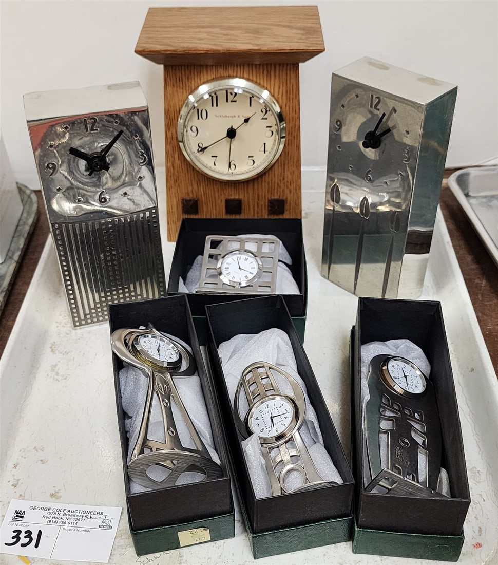 Tray Charles Rennie Makintosh Pewter Clocks- 2- 7", 5 1/2", 5", 4 3/4" + 2 1/2" + Oak Schlabaugh + (1 of 5)