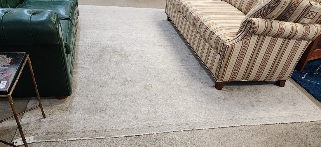 Flat Weave Rug 8'2" X 10'2" (1 of 3)