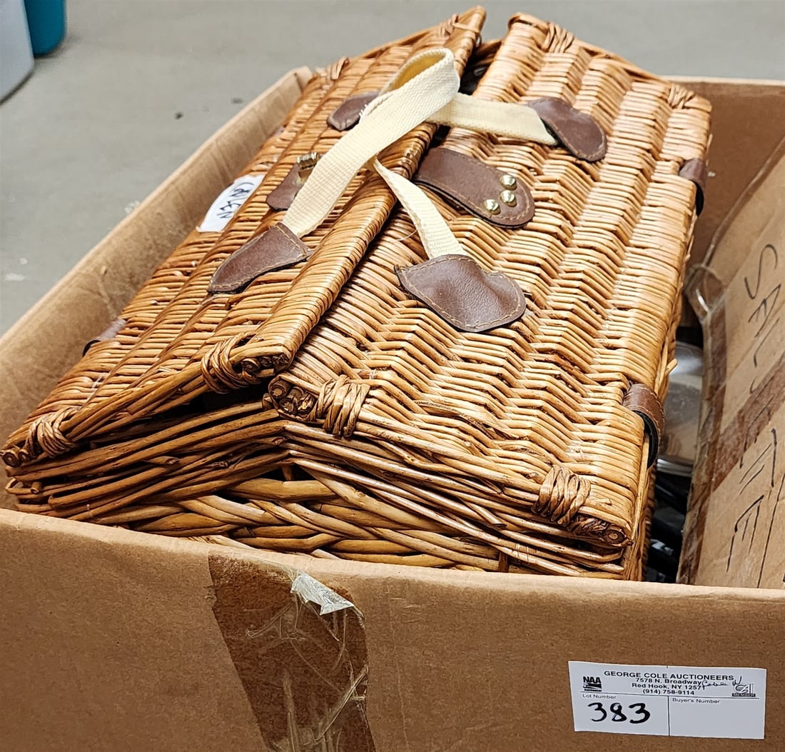 Box Picnic Baskets, Flatware, Kitchen Items (1 of 4)