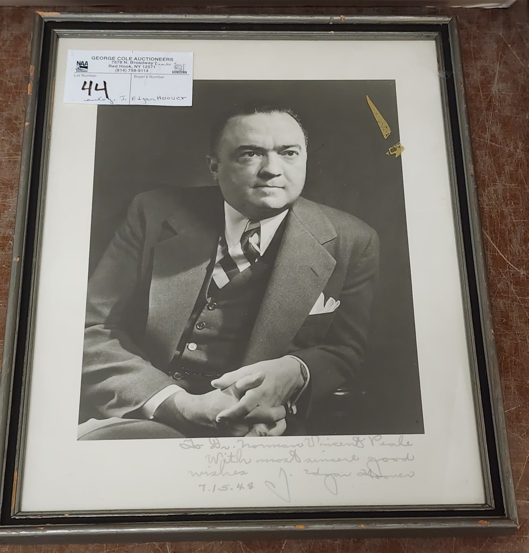Autog Photo Of J. Edgar Hoover 1948 11" X 9": Autog Photo Of J. Edgar Hoover 1948 11" X 9"