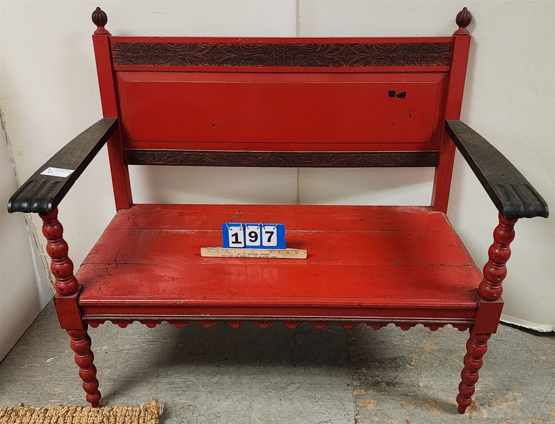 Ptd Oak Bench 41"H X 4'W X 19 1/2"D: Ptd Oak Bench 41"H X 4'W X 19 1/2"D