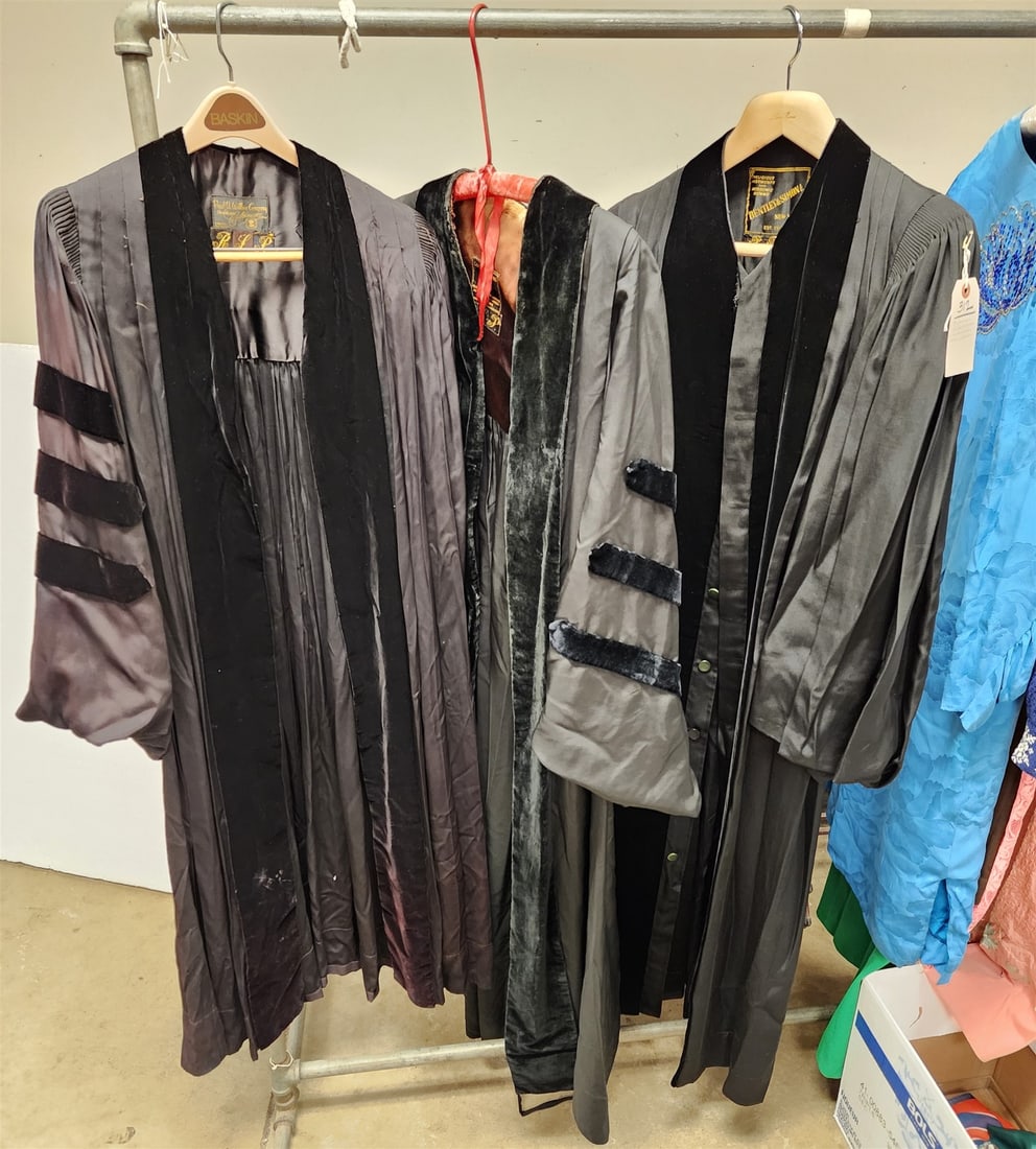 Lot 3 Norman Vincent Peale Vestments + Bx Stoles: Lot 3 Norman Vincent Peale Vestments + Bx Stoles