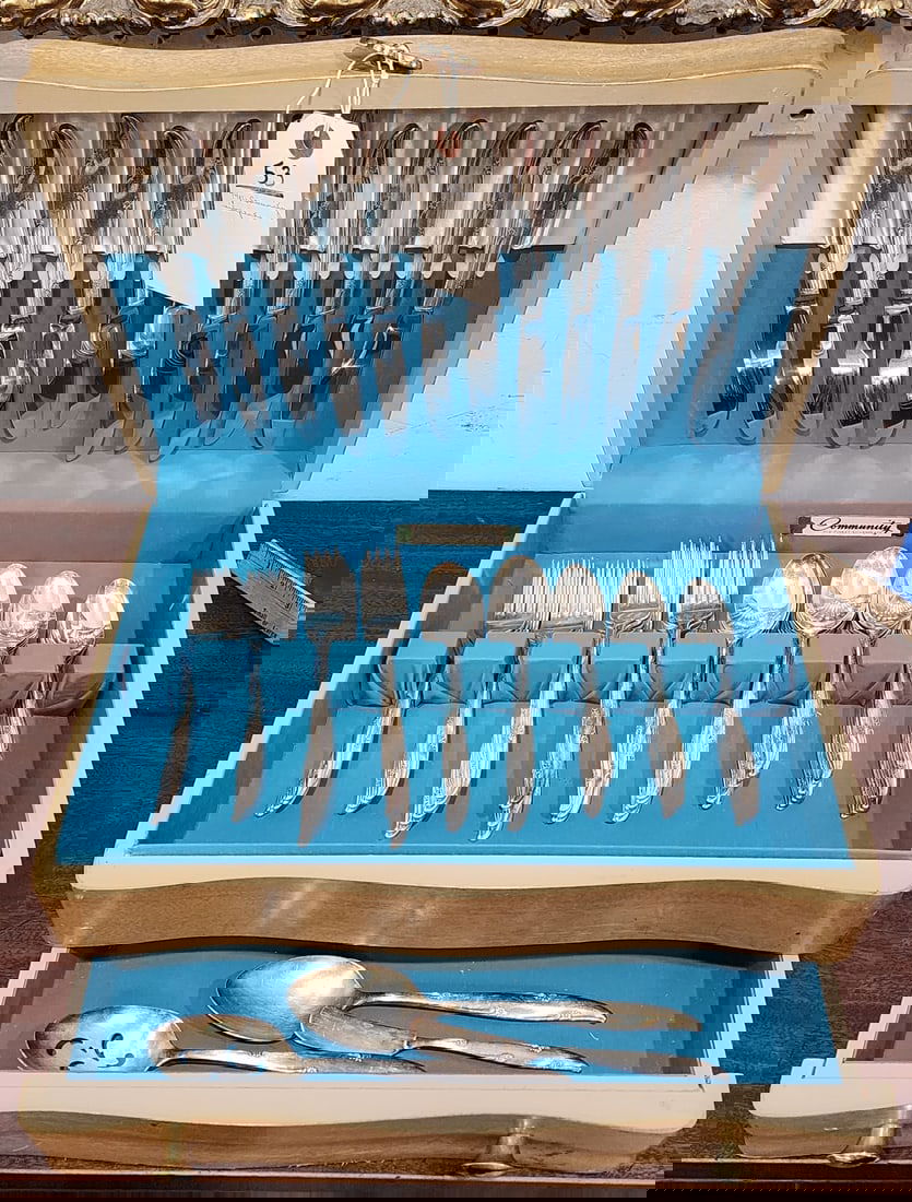 Bxd Community 74 Pc Silverplate Flatware Set (1 of 5)