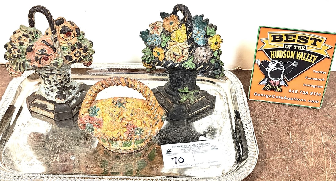 Lot 3 Vintage Cast Iron Floral Basket Door Stops 5 3/4", 5 1/2" + 4" (1 of 2)