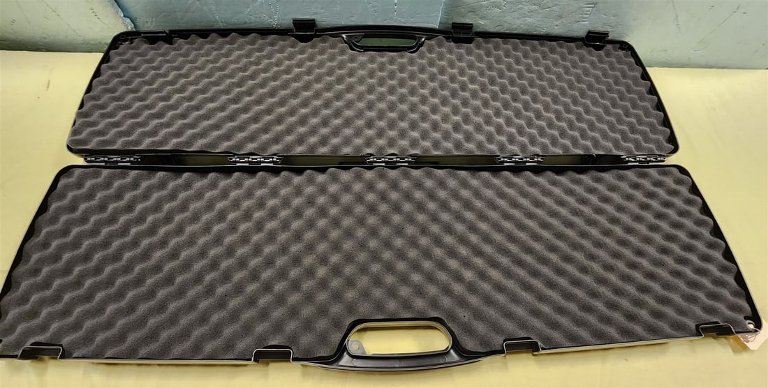 Plastic Guncase (1 of 2)
