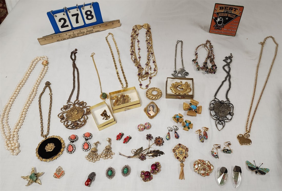 Bx Costume Jewelry Incl Miriam Haskell Necklace, Selini, Kenneth Lane, Florenza Boucher, Givenchy (1 of 6)