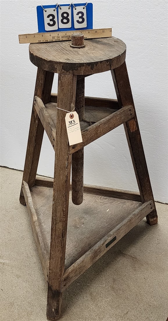Weber Co Oak Artists Adjustable Tripod Sculpting Stand 3'H X 27"W: Weber Co Oak Artists Adjustable Tripod Sculpting Stand 3'H X 27"W
