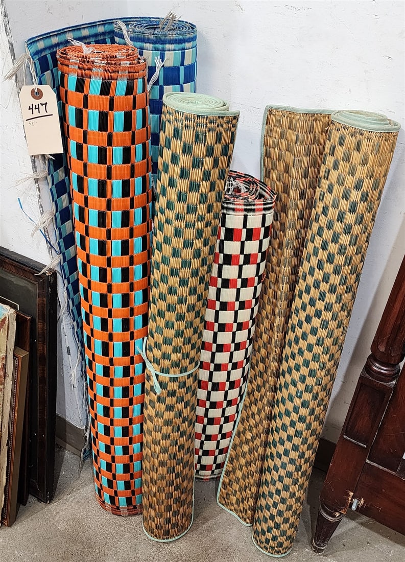 Lot 5 Straw Mats 2-34" X 6', 2- 70" x 3' + 51 1/2" X 27 1/2": Lot 5 Straw Mats 2-34" X 6', 2- 70" x 3' + 51 1/2" X 27 1/2"