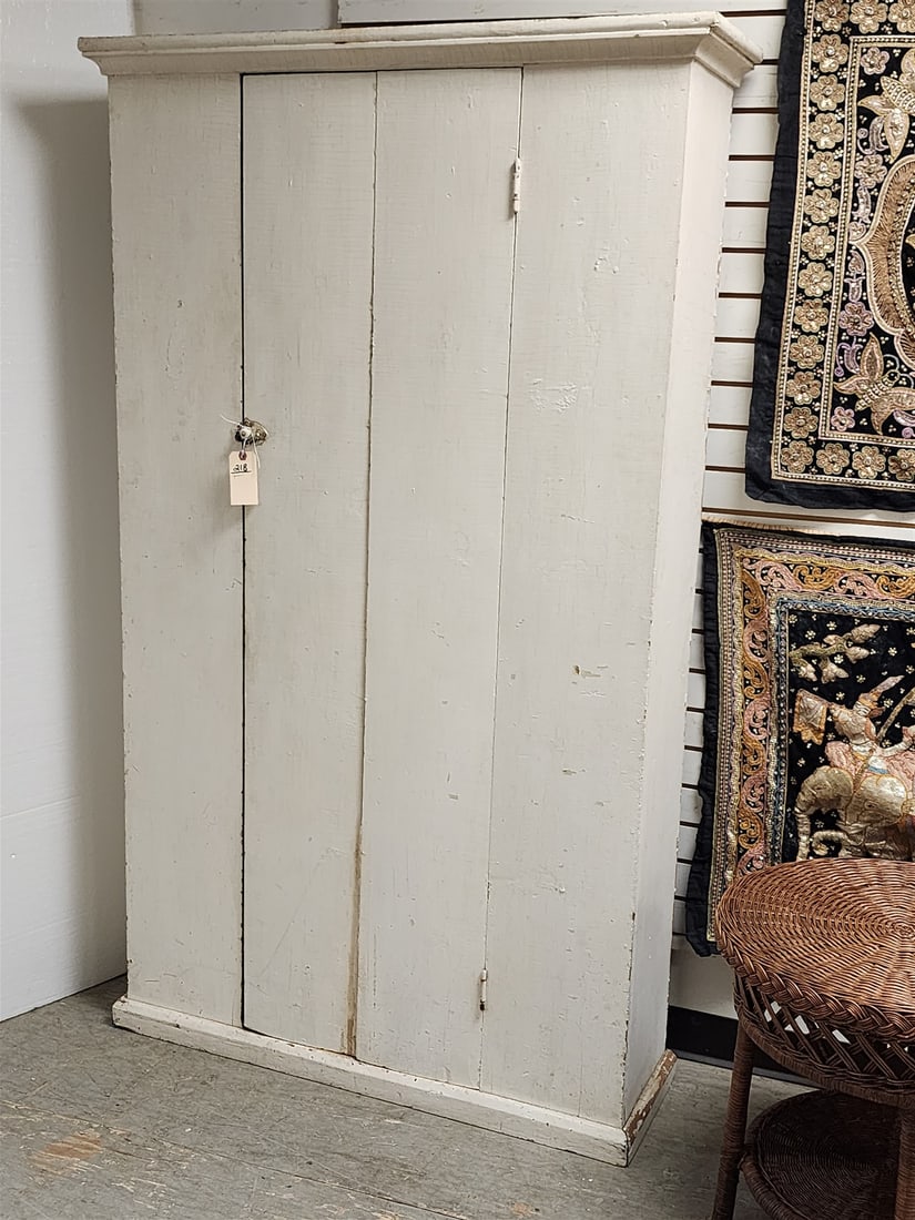 Prim Ptd 1 Door Cupboard 6'2"H X 44"W X 13"D: Prim Ptd 1 Door Cupboard 6'2"H X 44"W X 13"D