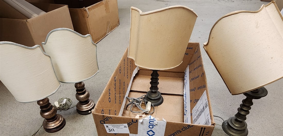 Bx 2 Pr Table Lamps 17" Brass, 15 1/2" Giltwood (1 of 3)