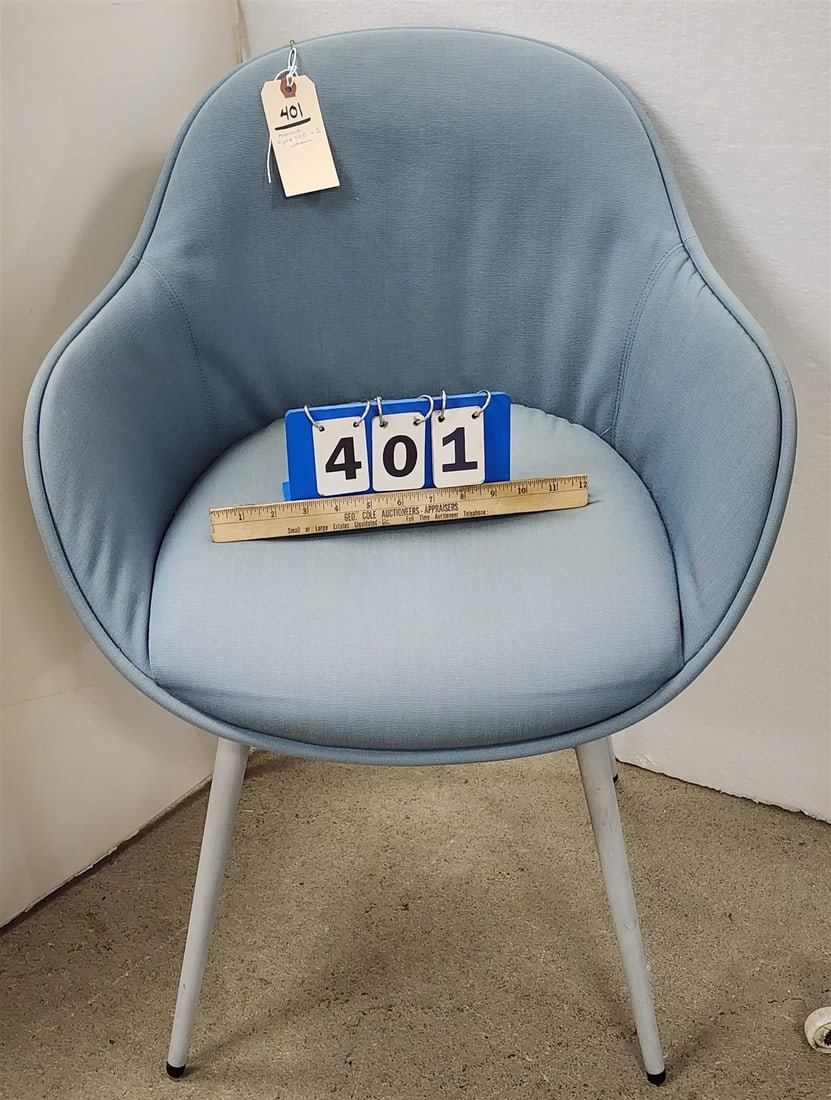 Momenti Eyre SED 02 Uphols chair 31"H X 22 1/2"W X 17 1/2"D (1 of 5)