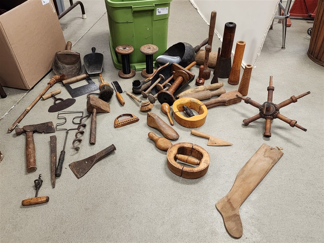 Bx Prim Items- Scoops, Mallets, Hat Stretchers Etc (1 of 8)