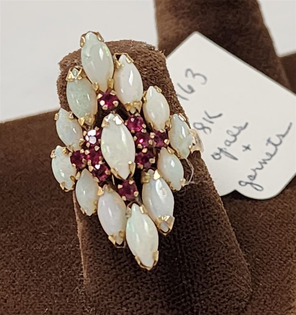 18K Ring W/ Opals And Garnets 5.4g 7 1/4" Size (1 of 16)