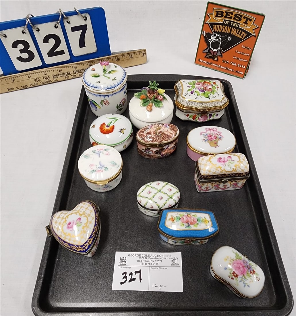Tray 12 Porcelain Pill Bxs. Limoges, La Gloriette, Tiffany, Capo di Monte etc.: Tray 12 Porcelain Pill Bxs. Limoges, La Gloriette, Tiffany, Capo di Monte etc.
