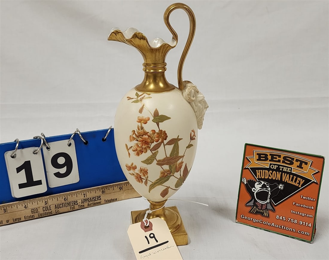 Royal Worcester Ewer 11" (1 of 4)