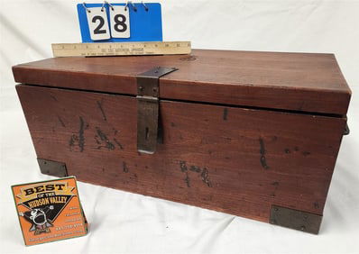 Roycroft West Aurora, NY Gumwood Bx W/ Embossed handles + Top 9 1/2"H X 23"W X 12 1/2"D