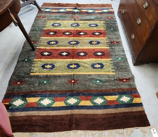 Chenillo 4'10" X 7'9"